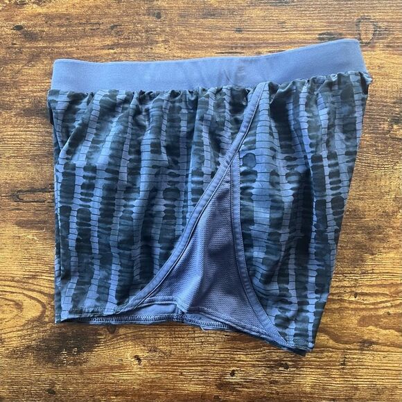 Under Armour Blue & Black Patterned Athletic Running Shorts - Picture 9 of 13